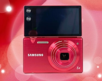 SAMSUNG MV800! Flip-up LCD selfie digicam