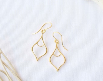 Small 18kt yellow gold plated Arabesque Style Dangle Earrings, Lux Gold Bohemian Lantern Shape Drop Earrings, Boho Statement, Anti Tarnish