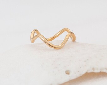 Petite Wave Gold Stacking Ring, 18kt gold plated Stacking Ring, Gold Curved Ring, Gold Layer Rings, 3 Micron gold plated Stacking rings