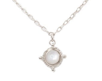 14-16" Choker Solid Sterling Silver, Pearl Medallion Coin Style Pendant, June Birthstone, Short Mother of Pearl Charm Necklace, Shell, 925