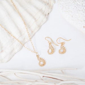 Pearl Gold Nautilus Dangle Earrings, 18k Gold Plated Shell Drop Earrings, Delicate Mother of Pearl Shell Gemstone Earrings, June Birthstone image 4