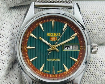 Vintage Seiko 5 1970 Automatic Watch, GREEN colour Dial, Stainless Steel Band