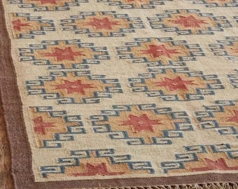 Handgewebter Kelim-Teppich aus Wolle und Jute – Geometrisch-tribaler Boho-Teppich im Südwest-Stil