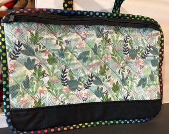 Quilted Cotton Carry All Bag: Zippered Organizer with Handle