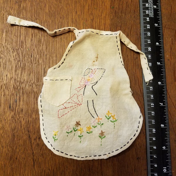 1930s Doll Apron with Embroidery