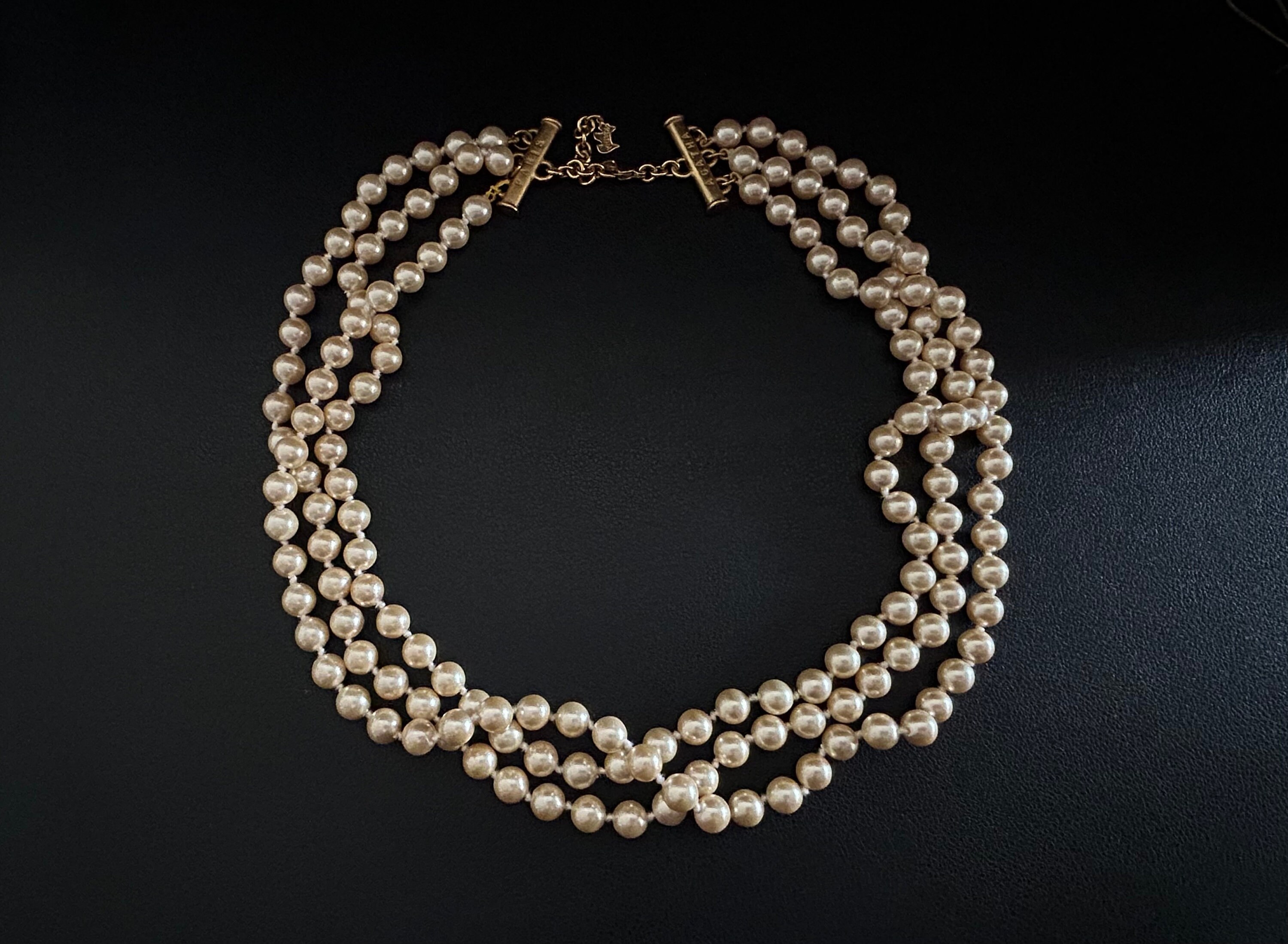Collier Fantaisie Perles Grises AGATHA – Fausses Perles En Résine, Occasion, Style Classique