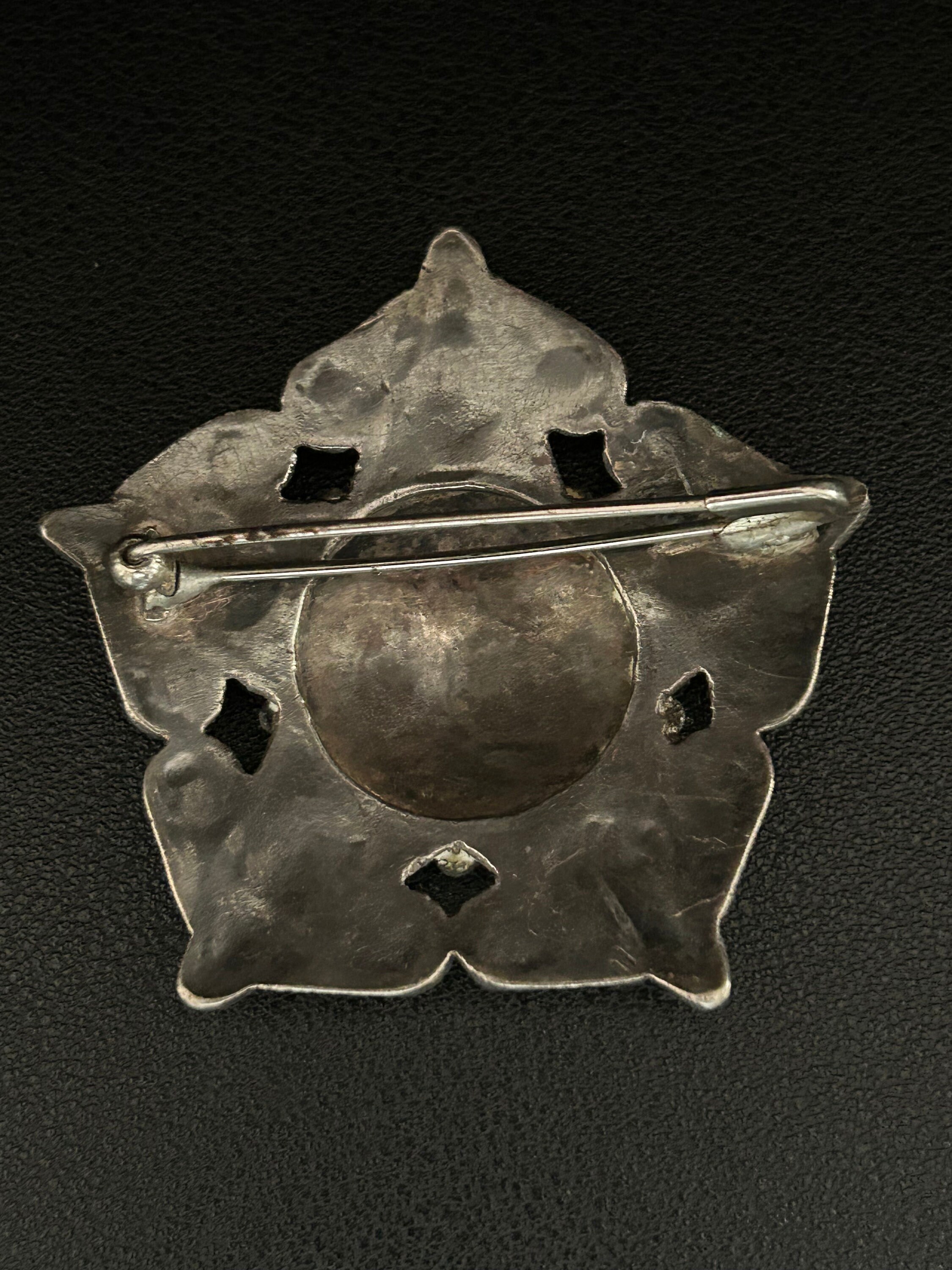 Broche Ethnique Ancienne En Argent Filigrané - Pièce Vintage Portée, Travail Détaillé