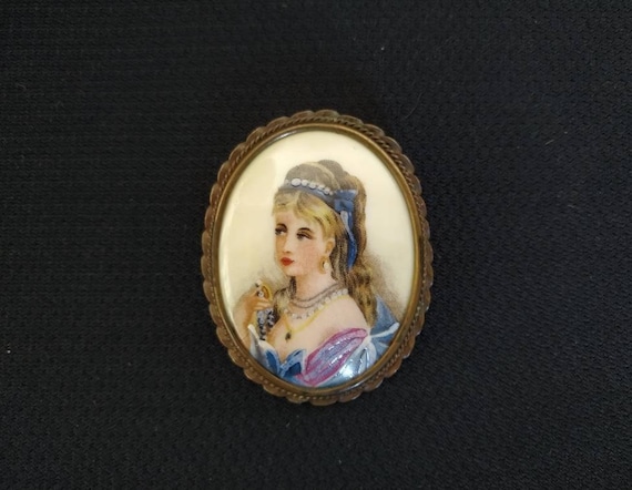 Antique French Limoges Hand Painted Portrait Brooc