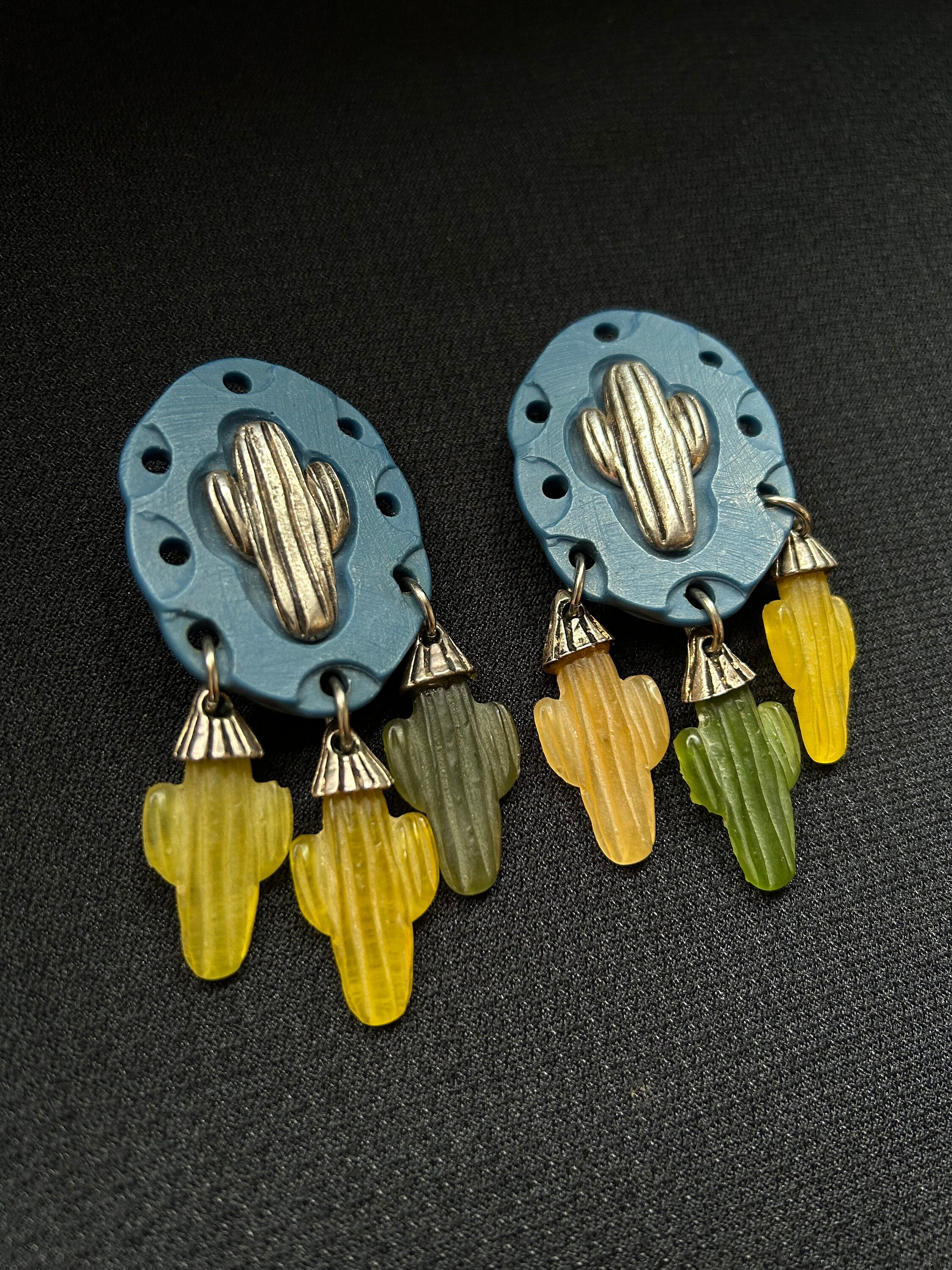 Boucles D'oreilles Vintage Philippe Audibert Années 1990 - Pampille Surdimensionnée Dorée - Clips