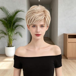 Kundenspezifische Etiketten, Platinblonde kurze Pixie-Schnitt-Perücke, natürliches hitzebeständiges synthetisches Haar