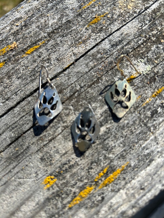 Bear claw earring and pendant set, bear claw silhouette