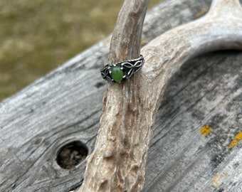 Ring, trinity symbol, Green stone