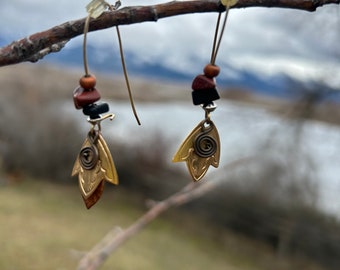 Earrings, dangling, nature inspired, leaves and beads