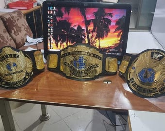 Conjunto de cinturones de campeonato de lucha libre personalizados: réplicas de títulos estilo peso pesado intercontinental y mundial.