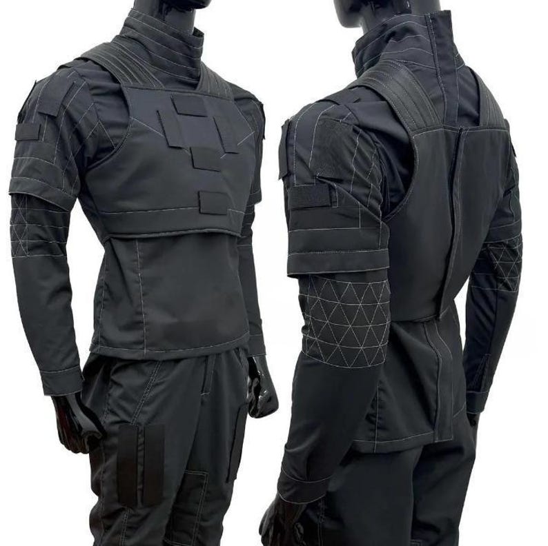 Black Mandalorian cosplay black suit with matching vest on mannequin, Star Wars inspired bounty hunter costume, custom flight suit outfit for Etsy listing primary photo