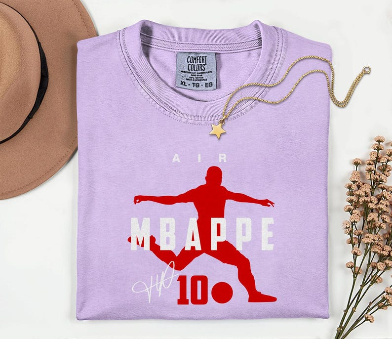 Camiseta unisex con diseño exclusivo de la estrella del fútbol francés, Comfort Colors® Air Mbappé #10, homenaje al jugador de fútbol. imagen 12