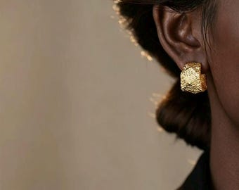 Orecchini a cerchio personalizzati in oro, orecchini a cerchio minimalisti con diamanti, orecchini a cerchio eleganti e sofisticati, regali di Natale, regali per lei.