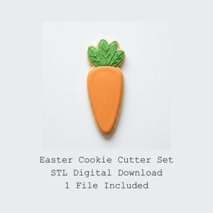 Puede incluir: Una galleta con forma de zanahoria con glaseado naranja y hojas verdes. El texto debajo dice: Easter Cookie Cutter Set, STL Digital Download, 1 File Included. Es un archivo digital para impresión 3D con diseño de zanahoria.