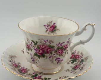 Tazza e piattino vintage anni '80 Royal Albert Lavender Rose, porcellana Bone China, Inghilterra, tazza da tè floreale rosa, regalo romantico in stile cottagecore