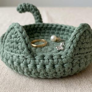 Kitty Catch-All Tray Crochet Pattern PDF | Jewelry Dish Crochet Pattern | Cat Lover Gift | Beginner Friendly Crochet Pattern