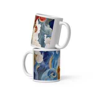 Puede incluir: Dos tazas de cerámica blanca apiladas una encima de la otra. Cada taza presenta un diseño arremolinado en tonos azules, dorados, rojos y blancos, que se asemeja a nubes y olas. Las tazas tienen un asa estándar.