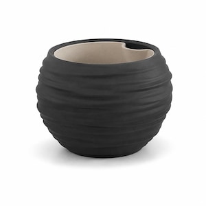 Maceta con autorriego y diseño acanalado / Maceta de interior minimalista moderna