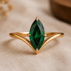 Marquise Cut Emerald Ring Gold, Chevron V Shape Ring, Minimalist Engagement Ring, Dainty Promise Ring, Stackable Wedding Band