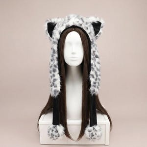 Snöleopard fuskpälsmössa, plyschig vinterhuva med djuröron, mysig present