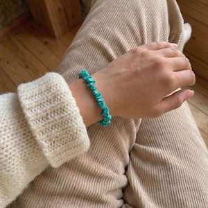 Natural Turquoise Bracelet, Crushed Stone Boho Jewelry, Earthy Healing Accessory, December Birthstone Gift, Genuine Blue Gemstone Chips