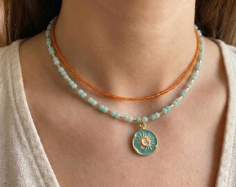 Letni naszyjnik z koralików, wisiorek z motywem słońca i księżyca, miętowo-pomarańczowy naszyjnik boho, zawieszka z monetą z emalii mosiężnej, biżuteria plażowa