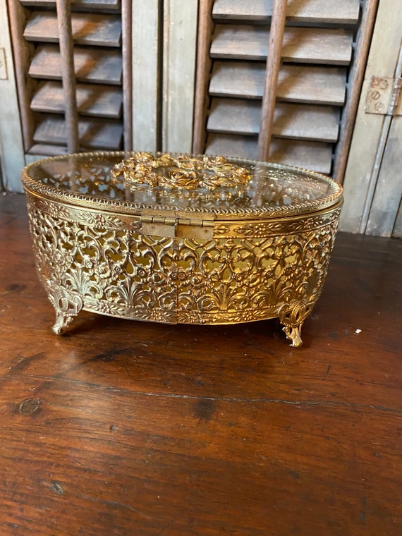 Vintage Ornate Brass and Glass Jewelry Casket,Jew… - image 4