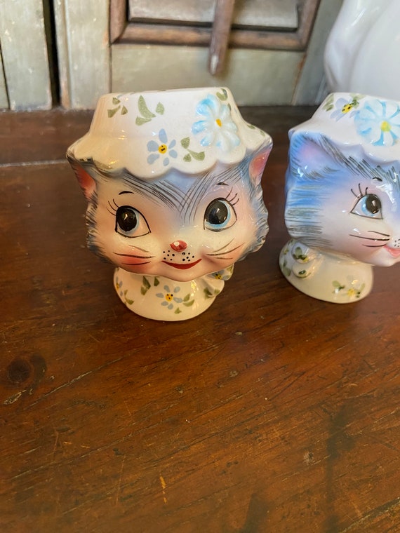 Vintage Lefton Miss Priss Kitty Salt and Pepper Shakers - Made in