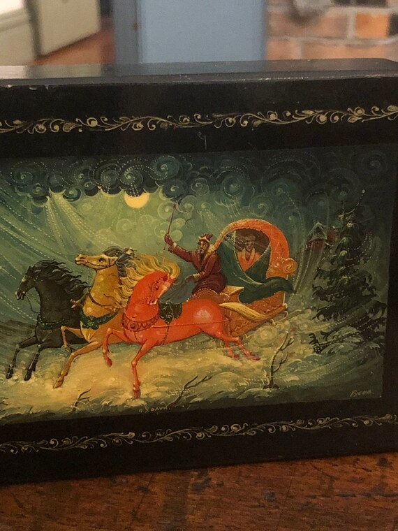 Vintage Russian Hand Painted Lacquer Box, Signed - Etsy