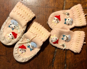 Vintage Set of Wool Baby Mittens with Leather Sole Booties,Kitsch Baby Accessories