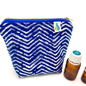 Essential oil bag, case holds 6 bottles Mini, stripes chevron  Essential oil storage, essential oil case