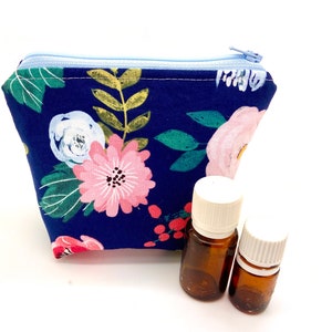 Essential oil bag, holds 6 bottles   Floral Mini flat essential oil Case Essential oil gift Essential oil storage essential oil case