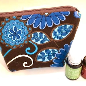 Essential oil bag, holds 6 bottles Mini flat essential oil Case flowers Essential oil gift Essential oil storage essential oil case travel