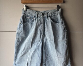 Vintage Chic High Waisted Denim Shorts – Light Wash 90s Mom Jorts Streetwear