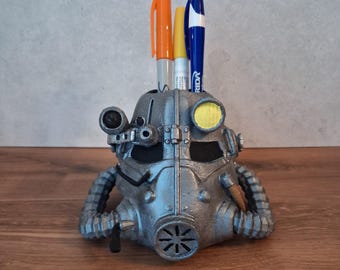 T-45 Power Armor Helmet Pen Holder – 3D Printed, Hand-Painted – Fallout-Inspired