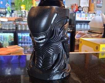 Alien Xenomorph 16oz Can Holder Stein
