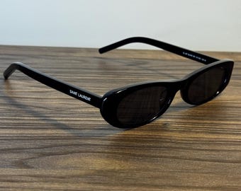 Saint Laurent SL 557 Sunglasses | Black / Grey Lenses - unisex