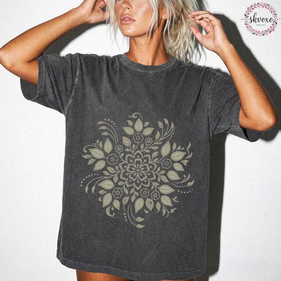Comfort Colors® shirt, Mandala Shirt, Flower shirt, vintage shirt, Mothers Day Gift, birthday gift, trendy shirt, oversized tshirt