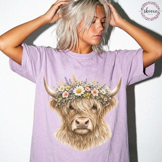 Comfort Colors® Highland Cow With Flowers Crown T-Shirt, Cute Floral Cow Shirt, Cow Lover Gift, Graphic Floral Cow Tee, Highland Cow Shirt