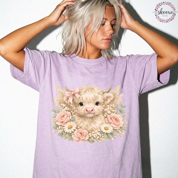 Highland Cow T-shirt, Cow Lover Gift, Cute Floral Cow Shirt, Graphic Floral Cow Tee, Highland Cow Shirt, Comfort Colors®