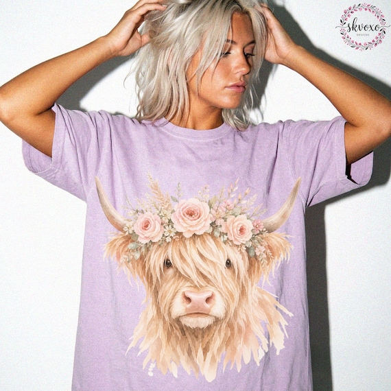 Highland Cow T-shirt, Cow Lover Gift, Cute Floral Cow Shirt, Graphic Floral Cow Tee, Highland Cow Shirt, Comfort Colors®