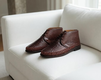 Botas de piel con textura de cocodrilo hechas a mano – Botines Chukka para hombre – Zapatos de vestir elegantes con cordones