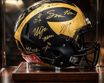 2023 Michigan Wolverines Full-Size Authentic On-Field Speed Helmet Team-Signed by (17) Beckett Authenticated