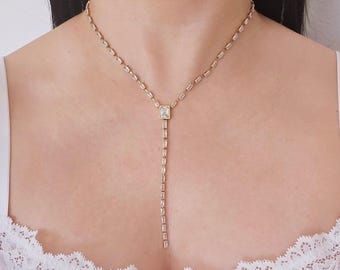 ¿Por qué el collar Cascade Lariat?
