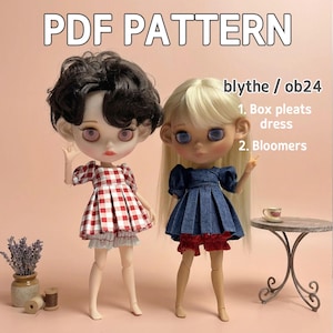 Puede incluir: Dos muñecas con ojos grandes y peinados distintos. Una viste un vestido de cuadros vichy rojo y blanco con pololos blancos, la otra un vestido vaquero azul con pliegues y pololos rojos. Texto: PDF PATTERN, blythe / ob24, 1. Box pleats dress, 2. Bloomers.