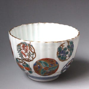 Antique Imari Kintsugi Bowl 19thC Meiji, Blue and Red Marumon Round Panels Porcelain, Ribbed Gold Line Repair, Zen Wabi Sabi Tea Cup